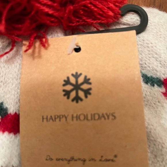 Do Everything in Love NWT Womens Winter Beanie Stocking Hat Multicolor w/Pom Pom - Picture 2 of 4